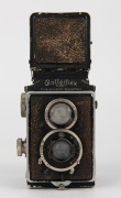 FRANKE & HEIDECKE: Circa 1931 Rolleiflex Original TLR camera [#40423] with Tessar 75mm f3.8 lens [#1051521]. Later version with hinged back. - 2