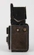 FRANKE & HEIDECKE: Circa 1931 Rolleiflex Original TLR camera [#40423] with Tessar 75mm f3.8 lens [#1051521]. Later version with hinged back. - 3