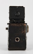 FRANKE & HEIDECKE: Circa 1931 Rolleiflex Original TLR camera [#40423] with Tessar 75mm f3.8 lens [#1051521]. Later version with hinged back. - 5