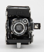 ZEISS IKON: Super Ikonta A 531 vertical-folding camera, circa 1937, with Tessar 70mm f3.5 lens [#2014087]. - 2