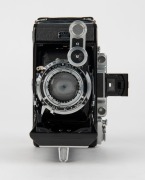 ZEISS IKON: Super Ikonta C 531/2 vertical-folding camera [#F 97824], circa 1938, with Novar 105mm f3.5 lens. - 2