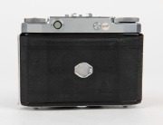 ZEISS IKON: Super Ikonta III 531/16 horizontal-folding camera [#G 98956], circa 1951, with Tessar 75mm f3.5 lens [#1162253] and Synchro-Compur shutter. - 3