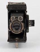 ZEISS IKON: Super Ikonta D 530/15 vertical-folding camera [#Y 57613], circa 1937, with Tessar 120mm f4.5 lens [#1228588] and Compur shutter. - 2