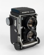 MAMIYA: Mamiyaflex C220 TLR camera [#B69258], circa 1968, with Mamiya-Sekor 80mm f2.8 lens [#782662].