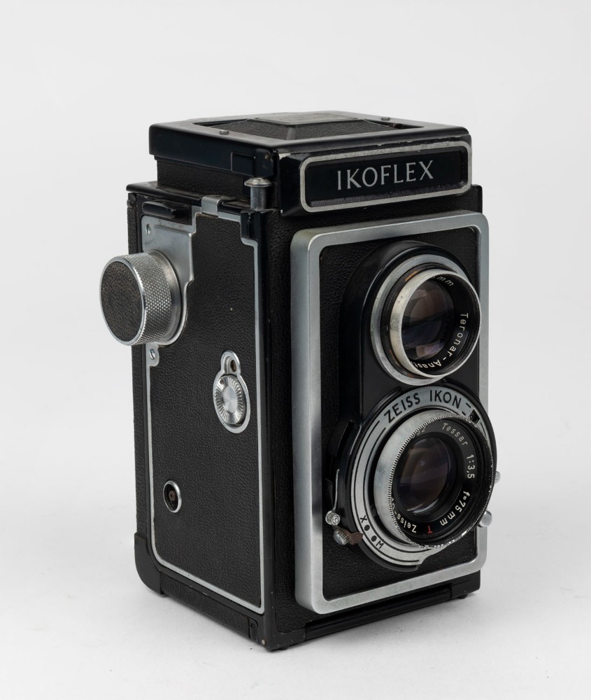 ZEISS IKON: Ikoflex Ia 854/16 TLR camera [#679143], circa 1952