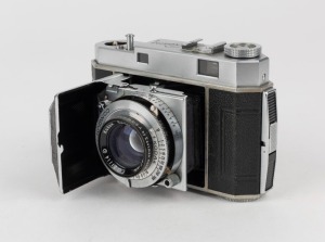 KODAK: Retina II Type 011 rangefinder camera [#116 673], circa 1946, with Ektar 47mm f2 lens [#EO 21114] and Compur-Rapid shutter.