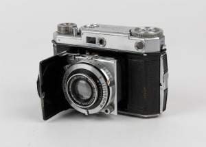 KODAK: Retina II Type 142 rangefinder camera [#169 760], circa 1939, with Retina-Xenon 50mm f2.8 lens [#1149907] and Compur-Rapid shutter.