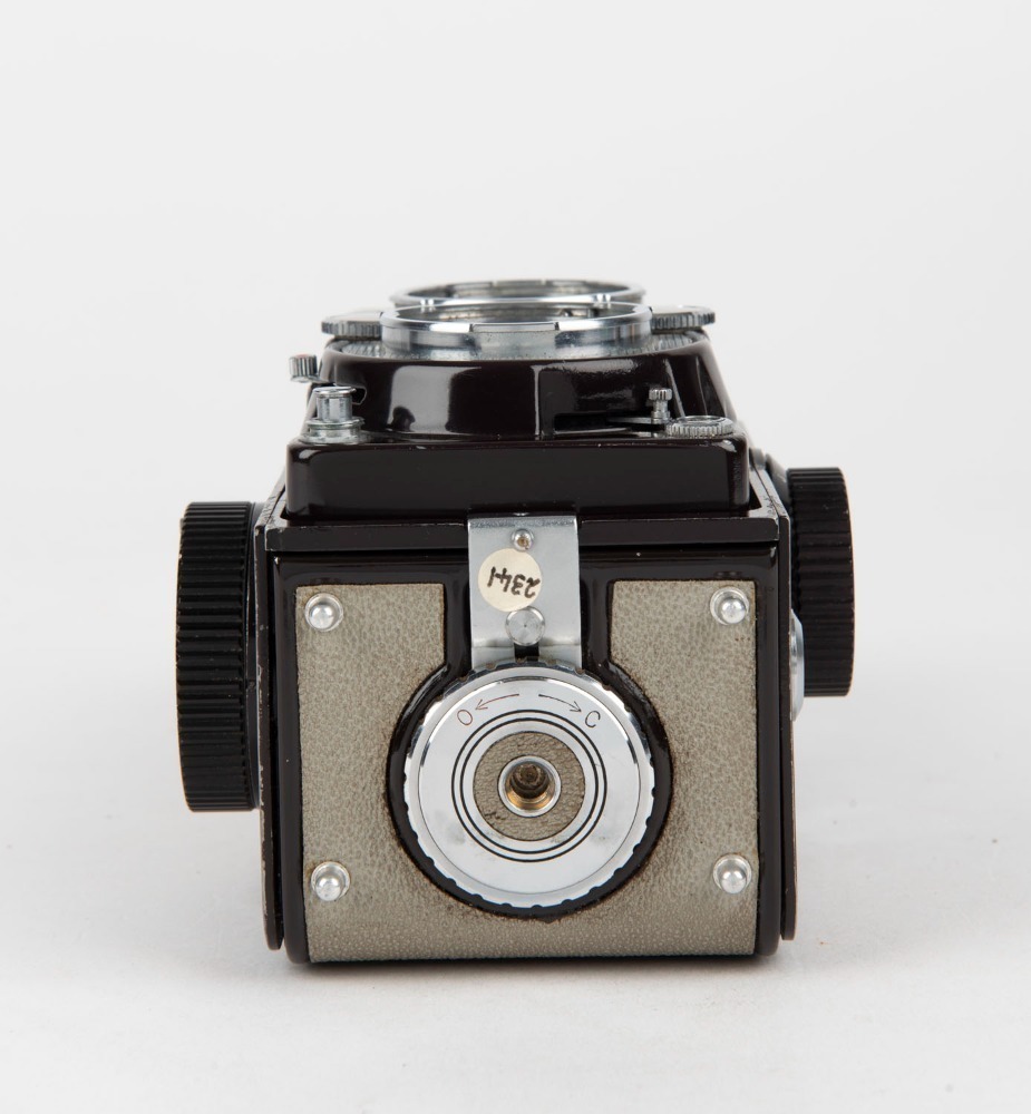 YASHICA: Grey-body Yashica-44 LM TLR camera [#FL 1030054], circa