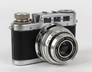 DIAX: Circa 1952 Diax Ia triple-viewfinder camera [#63913], with Westar 50mm f3.5 lens [#236331] and Synchro-Compur shutter.