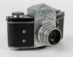 IHAGEE: Exakta Varex SLR camera [#673 889], circa 1950, with Tessar 50mm f3.5 lens [#3251969].