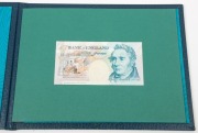 1990 Bank of England &pound;5 Series "D" of 1971 in a presentation folder with the new &pound;5 Series "E", Uncirculated. (2 notes). - 2