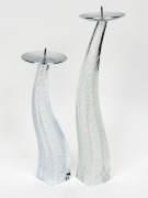 CENEDESE graduated pair of Murano glass candlesticks with silver foil inclusions, ​​​​​​​23cm and 29cm high - 2