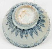 An antique Chinese blue and white porcelain bowl, Ming Dynasty, 15th/16th century, ​​​​​​​6.5cm high, 14cm diameter - 4