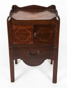 An antique English mahogany bedside cabinet with commode base and tray top, early 19th century, 75cm high, 50cm wide, 43cm deep