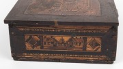 NAPOLEONIC PRISONER OF WAR antique straw-work box, early 19th century, ​​​​​​​7.5cm high, 26cm wide, 17cm deep - 4
