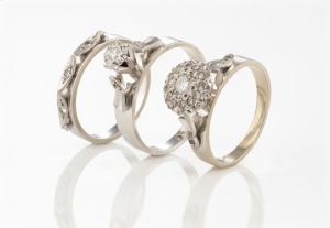 Three 18ct white gold rings, set with brilliant cut diamonds, ​​​​​​​11.3 grams total