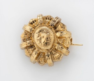 An antique 18ct yellow gold target brooch, 19th century, ​​​​​​​2.5cm wide, 2.5 grams