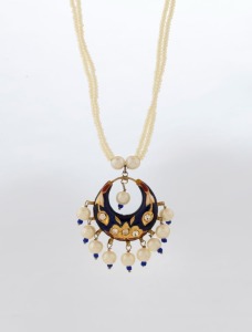 An Indian yellow gold and enamel crescent shaped pendant with white stones and pearls, 20th century, 