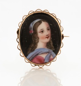 An antique oval porcelain miniature portrait, in rose gold mount, 19th century, 4cm high