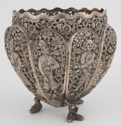 An Indian pierced silver vase with figural decoration, 20th century, ​​​​​​​14cm high, 434 grams - 2