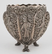 An Indian pierced silver vase with figural decoration, 20th century, ​​​​​​​14cm high, 434 grams - 3