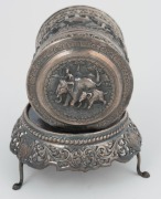 A Burmese silver circular box with repousse decoration on pierced silver stand, 20th century, ​​​​​​​13.5cm high, 178 grams - 4