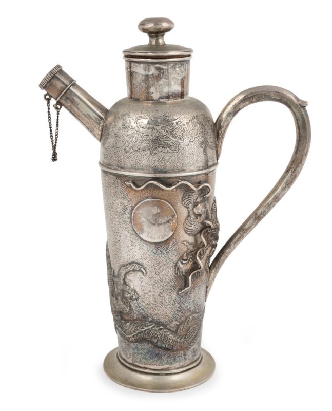 An antique Chinese export silver cocktail shaker with dragon decoration, 19th/20th century, seal mark to base, ​​​​​​​26cm high, 530 grams