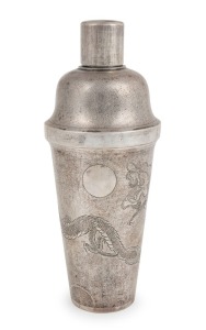 An antique Chinese export silver cocktail shaker with dragon decoration and hand beaten finish, 19th/20th century, stamped "SILVER" with seal and maker's marks, ​​​​​​​28cm high, 506 grams