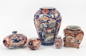 IMARI antique Chinese and Japanese porcelain vases and lidded boxes, 19th century, (5 items), the largest 28cm high