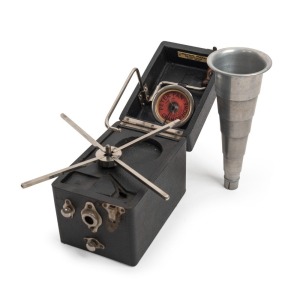 PETER PAN portable field gramophone in black leatherette case, (mechanism running), 13cm high, 10.5cm wide, 17cm deep