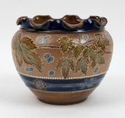 DOULTON LAMBETH pottery jardiniere with leaf decoration, 19th/20th century, impressed factory mark to base, 19cm high - 3