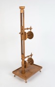 Antique American squirrel cage yarn winder, oak, fruit wood and pine, 19th century, ​​​​​​​137cm high - 4