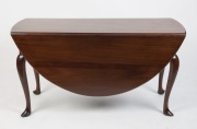 A Georgian mahogany gate leg drop-side supper table with cabriole legs, 18th century, 74cm high, 139cm wide, 54cm deep (extends to 157cm) - 2