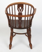 An antique English elm and beech Windsor chair, 19th century, 92cm high, 60cm across the arms - 3