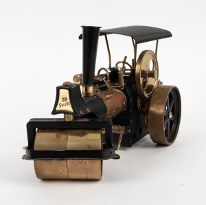 WILESCO "Old Smokey" steamroller, 20th century, 20cm high, 33cm long