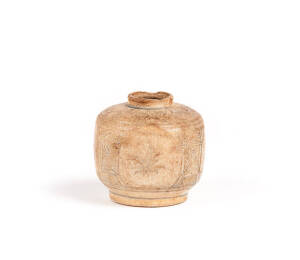 Sung Chinese ceramic squat vase. 8cm