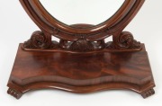 An antique English mahogany dressing mirror, serpentine plinth base with scroll feet, oval mirror with well carved supports, 19th century, ​​​​​​​93cm high, 66cm wide, 29cm deep - 2