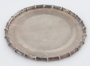 An antique Chinese export silver salver with hand beaten finish and stylized bamboo trim, 19th/20th century, seal mark to base, ​​​​​​​17.5cm wide, 214 grams
