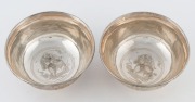 A pair of Chinese export silver bowls with engraved decoration, 19th/20th century, seal mark to base, ​​​​​​​5cm high, 10.5cm diameter, 204 grams - 2