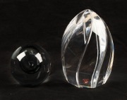 STROMBERG Swedish glass paperweight, together with an ORREFORS glass spiral sculpture, (2 items), the larger 17cm high