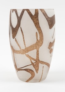SEGUSO BRASIL art glass vase, with engraved signature and original label, 26cm high