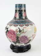 A Chinese porcelain vase decorated with peonies and birds, on carved wooden stand, late 20th century, ​​​​​​​45cm high - 2