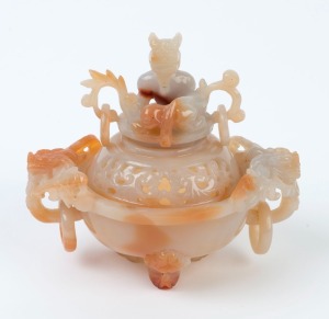 A Chinese carved hardstone censer with dragon handles, 19th/20th century, 12cm high
