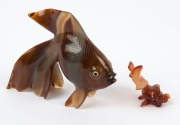 Two Chinese carved agate fish ornaments, 20th century, the larger10cm high - 2