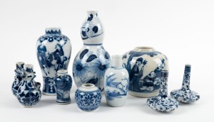 Ten assorted antique and vintage Chinese and Japanese blue and white porcelain vases, the largest 21cm high