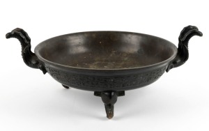 An antique bronze censer in the archaic style, Qing dynasty, 19th century, six character seal mark to base, 16cm high, 41cm wide