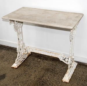 Antique cast iron garden table with marble top, 19th century, 73cm high, 122cm wide, 62cm deep.