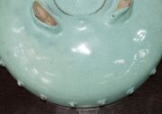 An antique Chinese bowl with turquoise glaze on three feet, in the Ming style, ​​​​​​​10cm high, 24cm diameter - 12