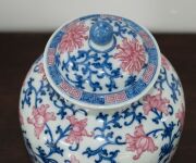 A pair of Chinese blue and white porcelain vases with famille rose enamel decoration, 19th/20th century, Guan Xu mark to bases, 27cm overall - 13
