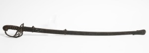 WILLIAM IV British sabre in scabbard (relic condition), circa 1835, 99cm long